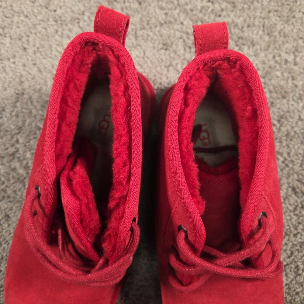 UGG Neumel Samba Red Suede Chukka Boots Mens 9 Shearling Lined Lace Up